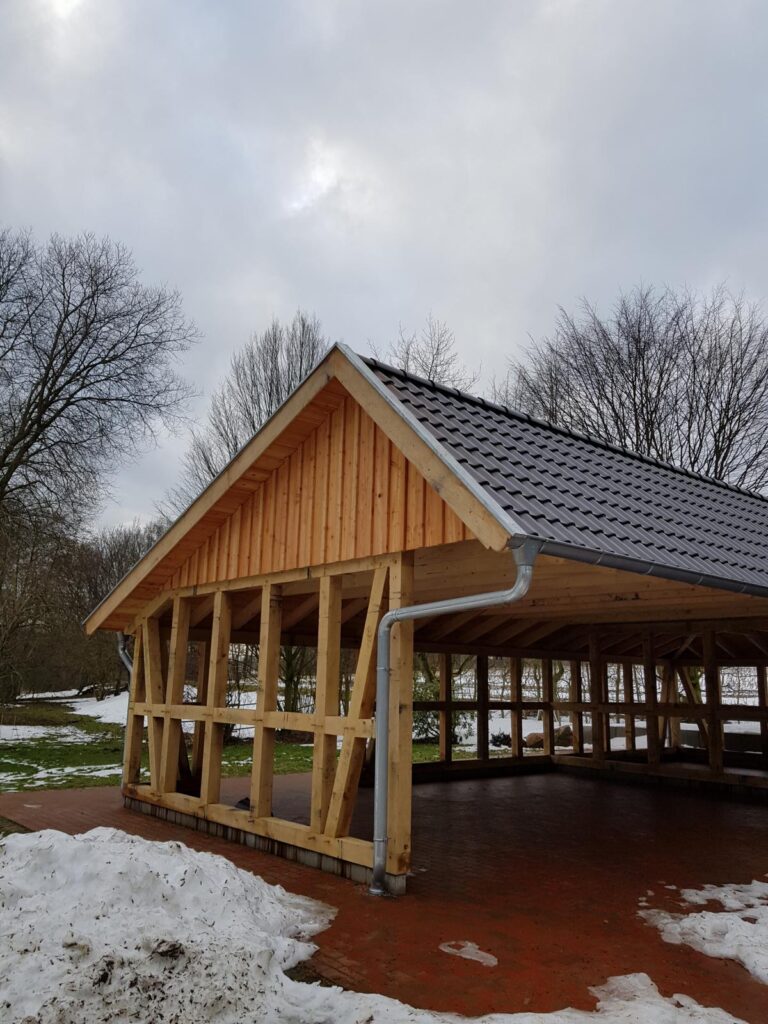 Neubau einer Remise mit Stellplätzen und Geräteraum